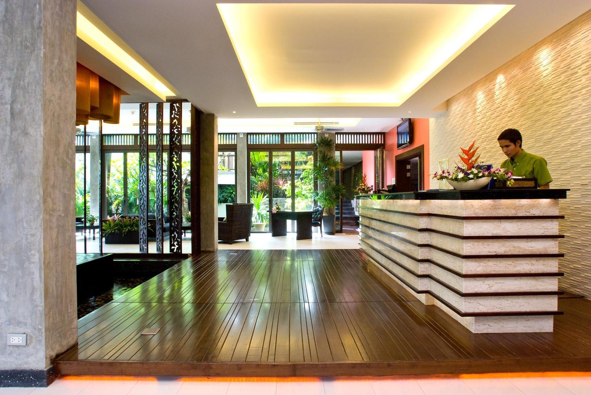 Club Wyndham Sea Pearl Phuket Hotel Patong Buitenkant foto
