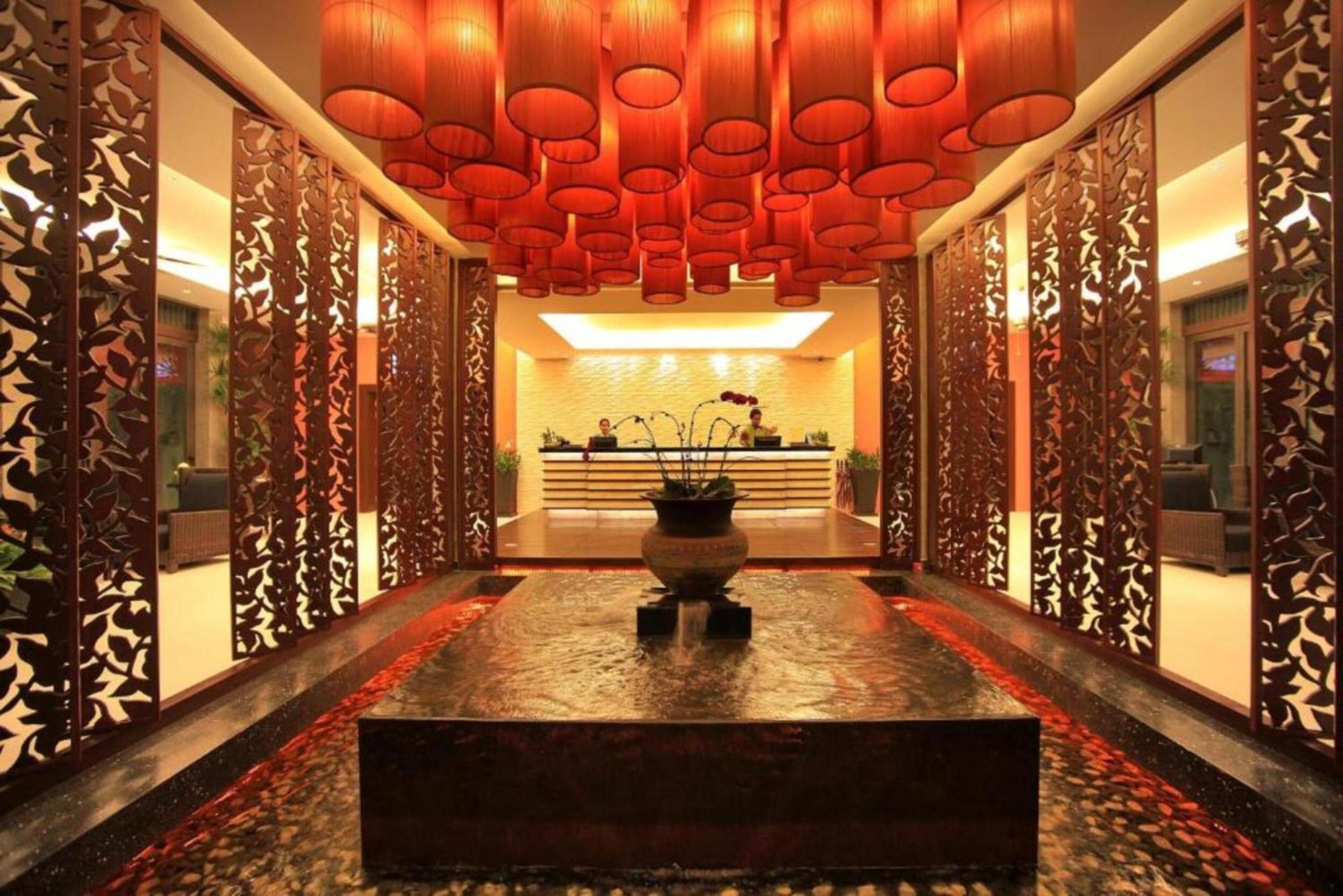 Club Wyndham Sea Pearl Phuket Hotel Patong Buitenkant foto