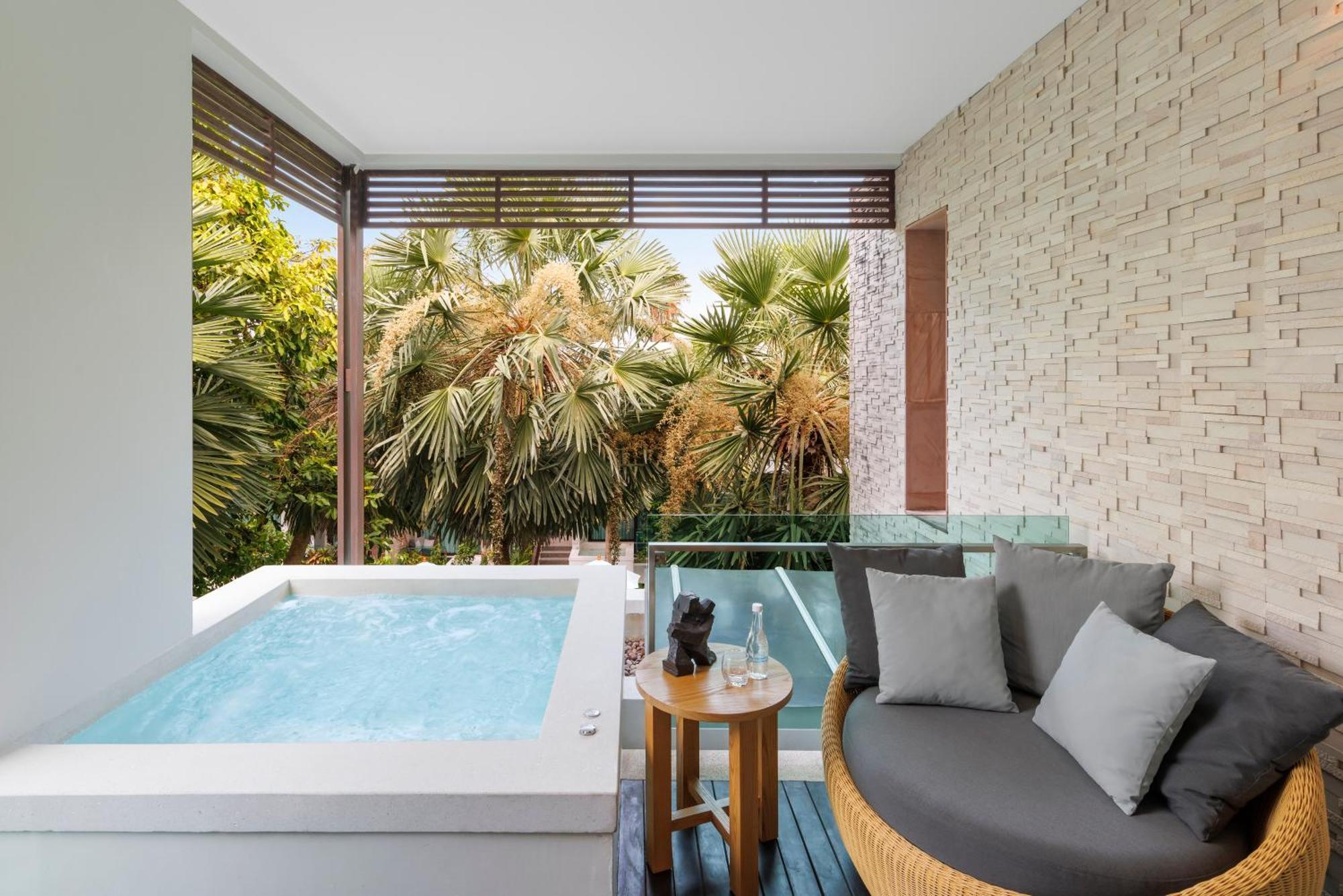 Club Wyndham Sea Pearl Phuket Hotel Patong Buitenkant foto